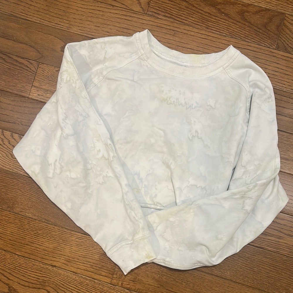 Tie-Dye Long Sleeve Sweatshirt